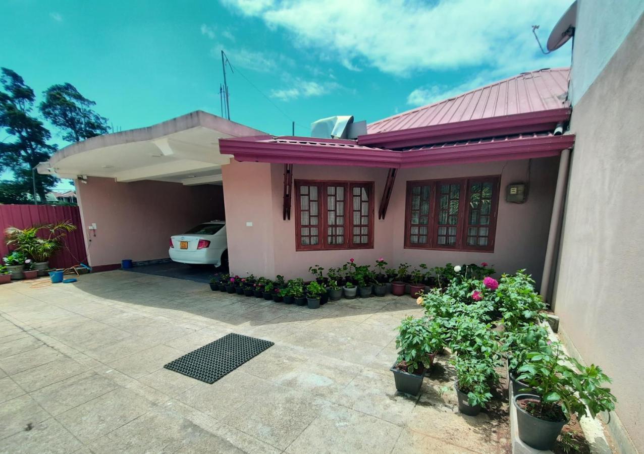 נוארה אליה Thuvaraga Inn מראה חיצוני תמונה